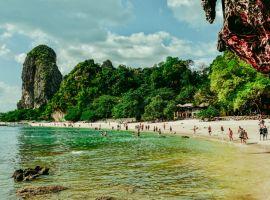 Khám phá những bãi biển với phong cảnh hữu tình đất Thái
