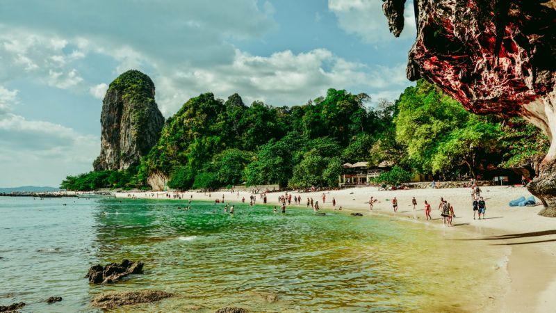 Khám phá những bãi biển với phong cảnh hữu tình đất Thái